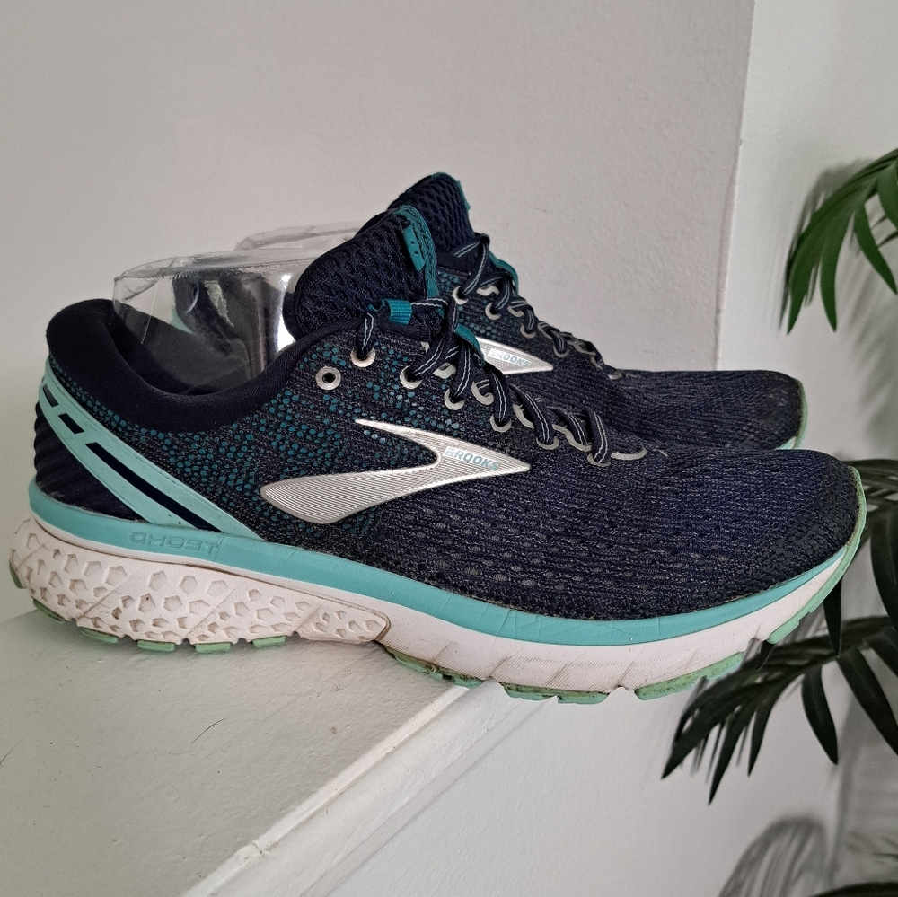 Brooks Women's Athletic Shoes - Navy and Teal